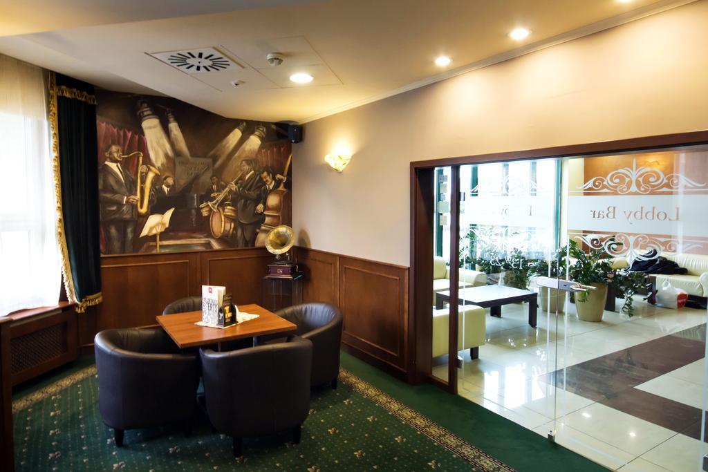 Hotel Novum & Spa Niepołomice Exterior foto